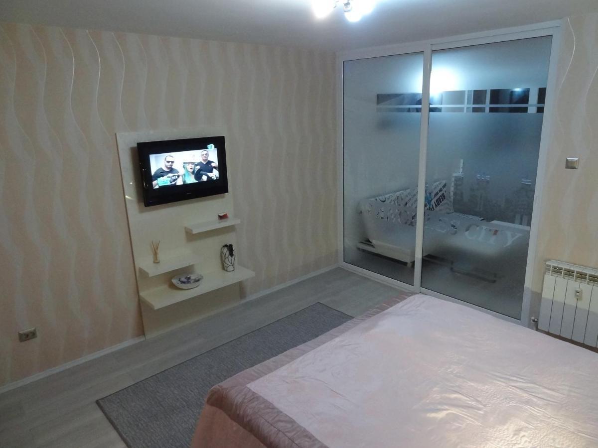 Lvc,Lac & Nyc Apartshotel Faleza Галац Екстер'єр фото