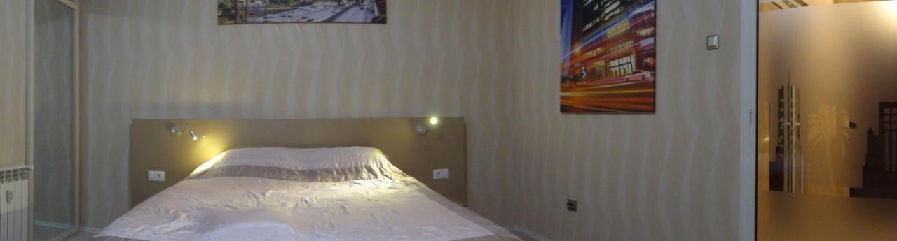 Lvc,Lac & Nyc Apartshotel Faleza Галац Екстер'єр фото
